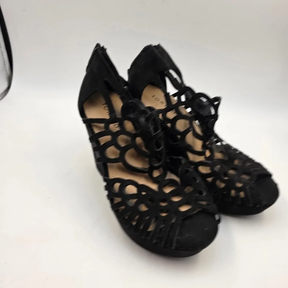 Torrid Black Faux Suede Laser Cage Wedge Sandals 7W 11156446 Peep Toe Platform